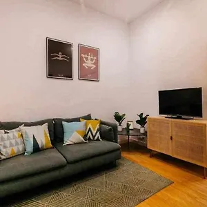 Cozy Y Apartamento